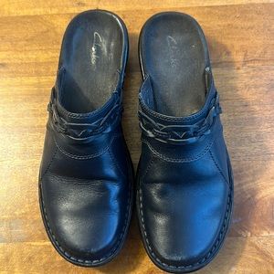Clarks Shoes 8.5 Black